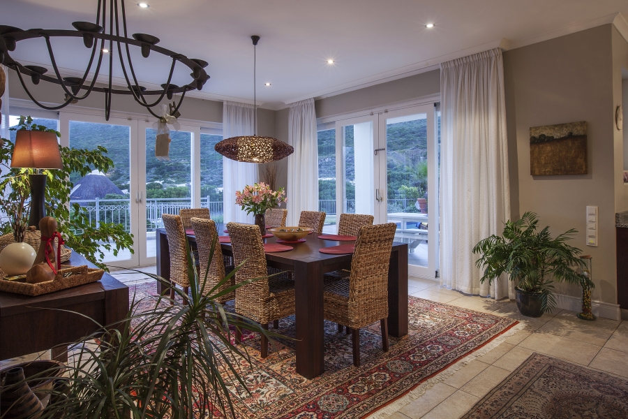 4 Bedroom Property for Sale in Kronenzicht Western Cape